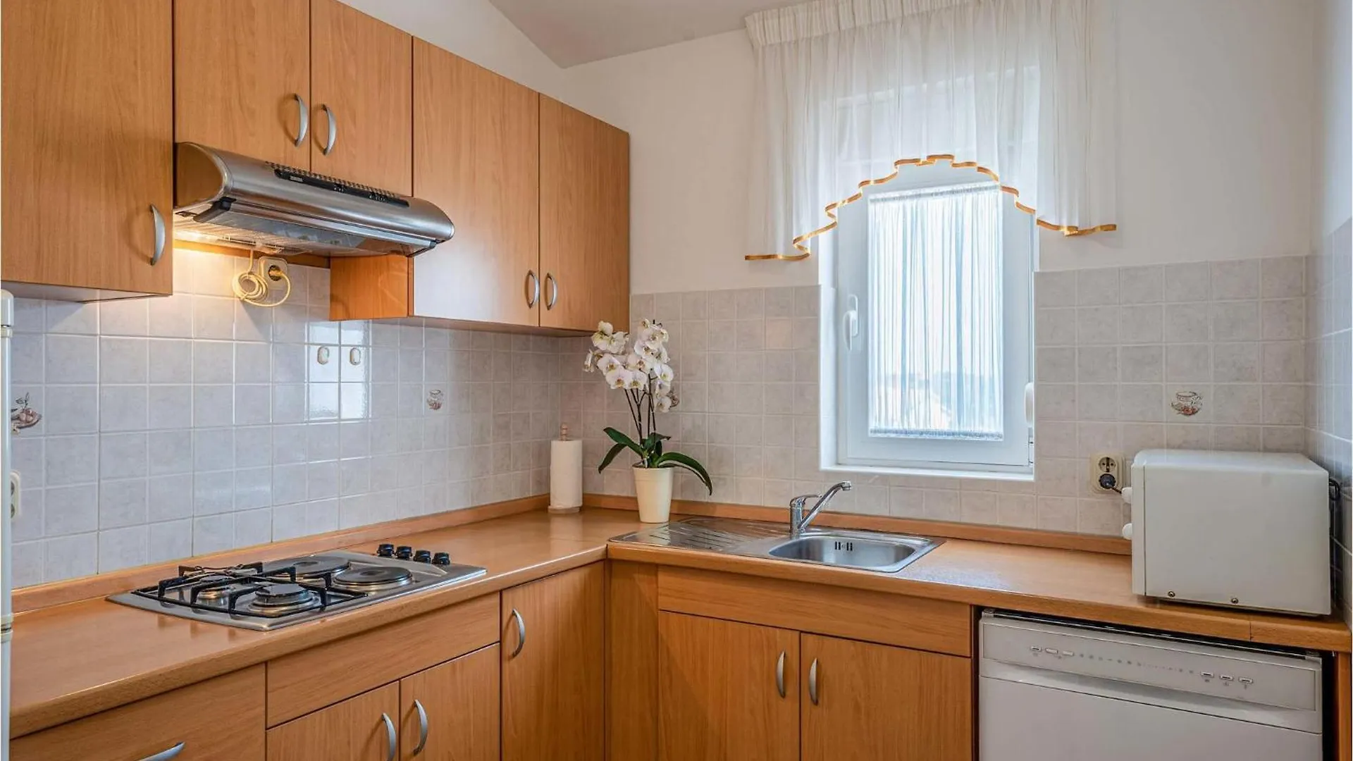 Cozy Apartment In Medulin With Kitchen